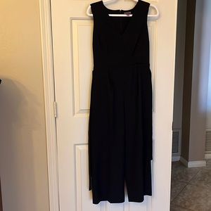 Vince Camuto Size 2 Jumpsuit